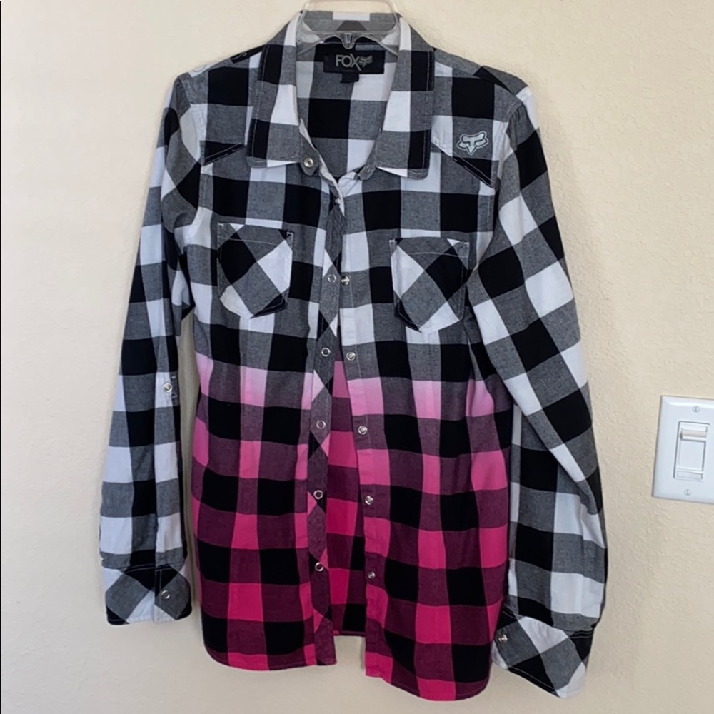 Fox flannel XL shirt w/ Snaps. Black white & pink.